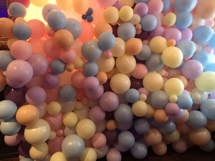 wand van ballonnen